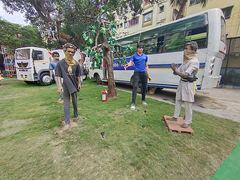 Life-size statue of Sonu Sood at a Kolkata Durga Puja pandal (Photo | Twitter)
