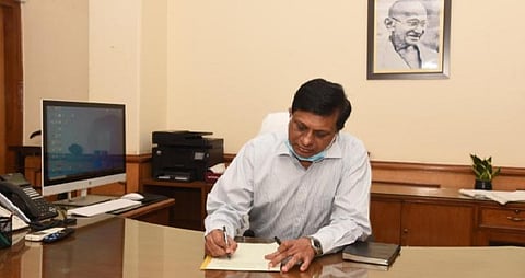 Labour Secretary Apurva Chandra (Photo| Twitter/ @PIBMumbai)