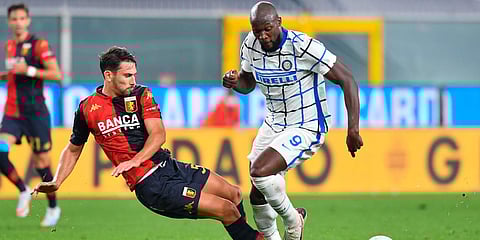 Inter Milan's Romelo Lukaku (R) goes for the ball during a Serie A match vs Genoa. (Photo| AP)