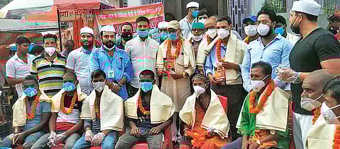 21 sanitary workers, health workers and government department personnel were conferred with the civilian title ‘Nagar Nayak’ to honour ideologies of Mahatma Gandhi