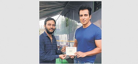 Sonu on a pencil tip