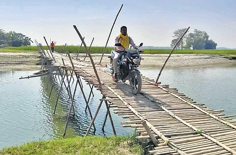 Seventy villages in Muzaffarpur are connected by bamboo bridges. (Photo | Mukesh Ranjan)