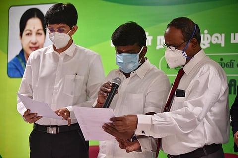 Health minister Vijayabasker releases MBBS AND BDS counseling rank list, in Chennai on Monday. (Photo |EPS / R.Satish Babu)