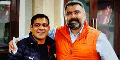 restler Sushil Kumar with Gagan Narang (Photo | Twitter @WrestlerSushil)