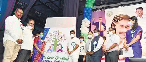 Education Minister Adimulapu Suresh launches ‘We love reading’ campaign  at Venkateswara Vignana Mandiram in Guntur on Thursday. (Photo | EPS)