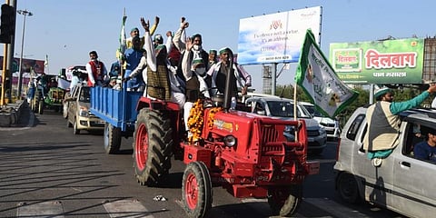 The farmers, mostly from Punjab and Haryana and also from Madhya Pradesh and Rajasthan, arrived in trucks and tractors. (Photo | Parveen Negi, EPS)