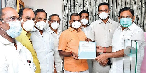 BJP’s Tamil Nadu unit chief L Murugan called on CM Edappadi K Palaniswami at his camp office and thanked him for ensuring quota in UG medical admission
