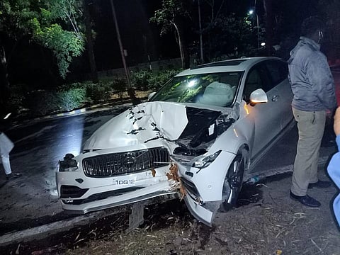 The Volvo car in which they were travelling crashed into a tree on the roadside