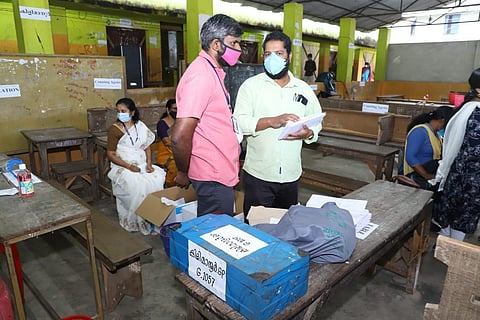 Postal votes being counted first at Kilimanoor in Thiruvananthapuram. (Photo | Deepu BP, EPS)