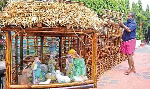 The Covid-19 pandemic had left these headload workers in crisis and forced them to take up alternative jobs. (File Photo)