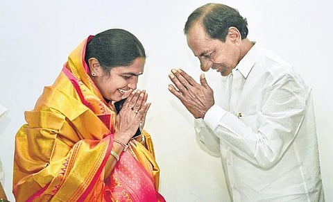 Newly appointed State Women’s Commission Chairperson V Sunitha Lakshma Reddy meets Chief Minister K Chandrasekhar Rao at Pragathi Bhavan on Monday