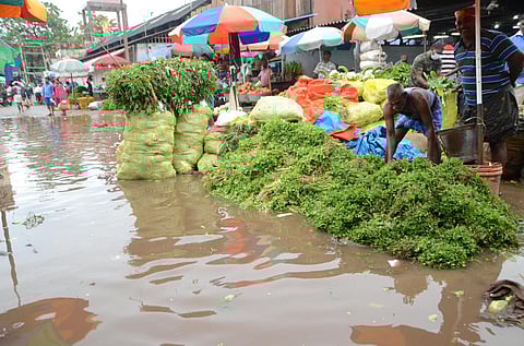 Due to heavy rain, water entered vegetable market  in Thoothukudi. (Photo | EPS/ V.KARTHIKALAGU)