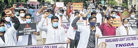 Doctors protest the notification allowing Ayurveda practitioners to perform surgery, at Government Stanley Hospital on Tuesday | Ashwin Prasath