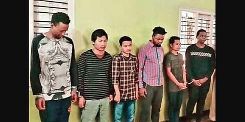 The gang was offering kidneys to patients in need and also offered to buy kidneys from donors.