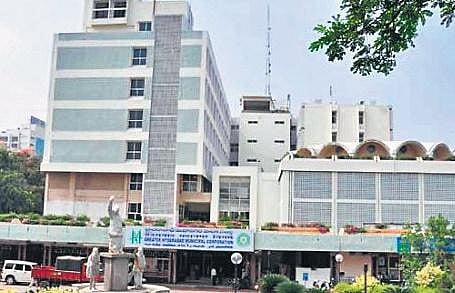 Jawaharnagar civic body locks its dumpyard leaving GHMC fretting