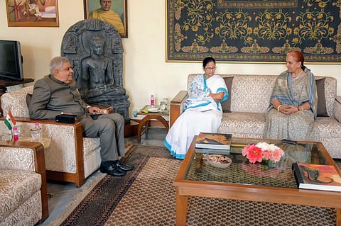 West Bengal CM Mamata Banerjee met Governor Jagdeep Dhankhar at his official residence. (Photo | Twitter)
