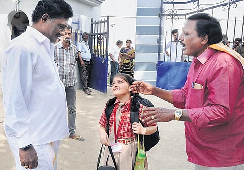 Alexander adds that he himself found it difficult to check his emotions when shooting certain sequences which Savi aced.