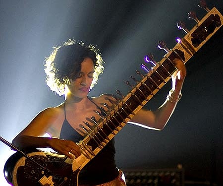 Anoushka Shankar (Image courtesy Wikimedia Commons).