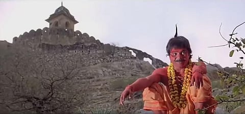 Rajpal Yadav as Natwar aka Chhota Pandit in Bhool Bhulaiya. (Photo | YouTube Screenshot)