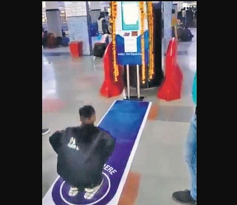 A passenger doing squats at the machine, posted by Railways Minister Piyush Goyal. (Screengrab of Twitter video)