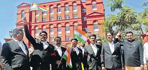 Advocates protesting against lawyers appearing for the Kashmiri students at a  court in Hubballi. (Photo | EPS)
