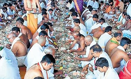 Srisailam temple nets Rs 3.9 crore   