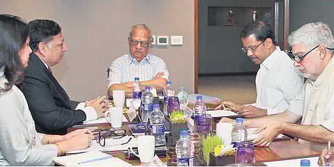 N Gopalaswami (C), former CEC of India, at a meeting to finalise the draft document on TN Seshan Visiting Chair