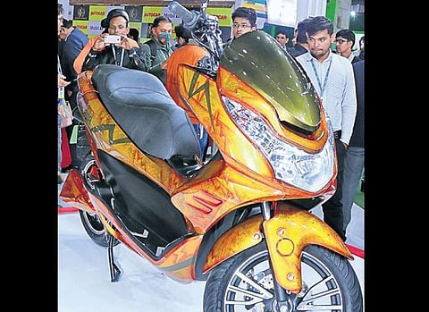 Electric two-wheeler at the auto expo. (Photo | EPS)