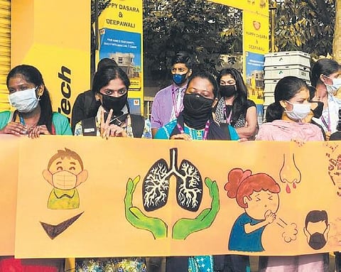 Students organise ‘Free Mask Distribution’ campaign