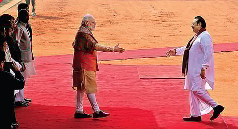 PM Narendra Modi welcomes his Sri Lankan counterpart Mahinda Rajapaksa at Rashtrapati Bhavan. (Photo | EPS/Shekhar yadav)