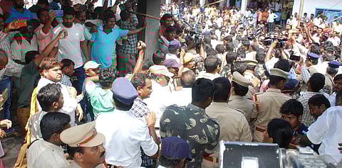 Maruthi Rao funeral procession at Miryalguda on Monday. (Photo| EPS)