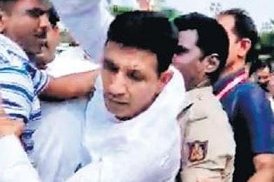 MP minister Jitu Patwari was stopped by police officers as he tried to enter a resort on the outskirts of Bengaluru on Thursday