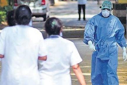 Staffers at the Rajiv Gandhi Institute of Chest Diseases | Shriram B N