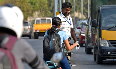 Bhaskar is a popular figure at Suranjan Das Road Junction. (Photo | Meghana Sastry, EPS)