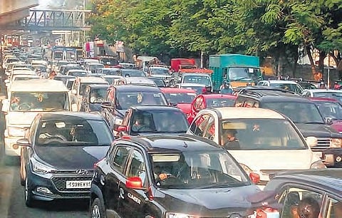 Heavy traffic at Begumpet in Hyderabad on Monday | Vinay Madapu