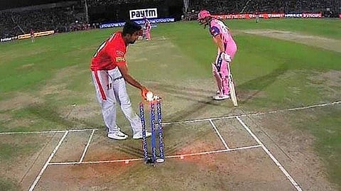Before delivering the ball, the KXIP captain Ashwin paused and nonchalantly removed the bails and appealed for a run-out. (Photo | Twitter/@ashwinravi99)