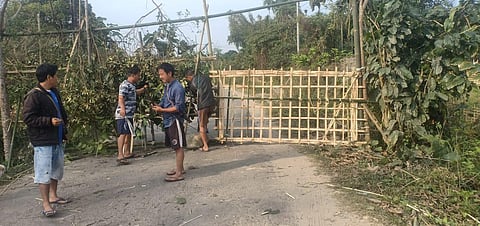A village in East Siang district of Arunachal Pradesh.