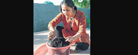 An alumnus of Indian Institute of Forest Management Bhopal, Neelima urges people online to take up these activities to cut down City’s waste output. 