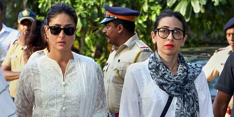 Bollywood actors Kareena Kapoor (L) and Karisma Kapoor (Photo | PTI)