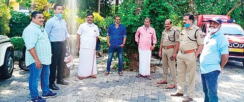 avad with Fire and Rescue Services officers and other volunteers of Mukkam self-help group