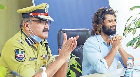 I take a bow for cops working under the sun: Vijay Deverakonda 