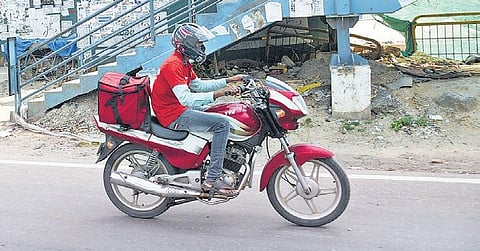 A food delivery man working during the lockdown | Nagaraja Gadekal