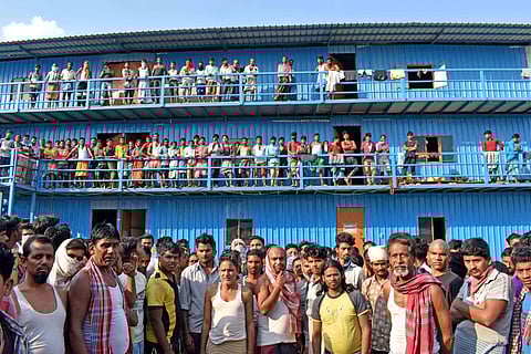 Around 2000 migrant labourers from West Bengal, stranded in a labour camp in Gachibowli. (Photo | S Senbagapandiyan, EPS)