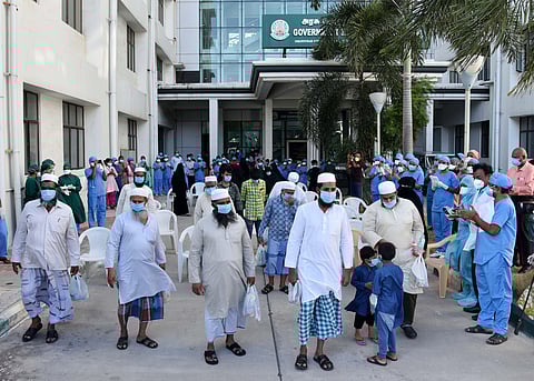 21 people who were tested positive earlier for COVID-19 disease were being discharged after get cured from the pandemic at Government Medical College Omandurar in Chennai on Saturday. (Photo | R Sathish Babu/EPS)