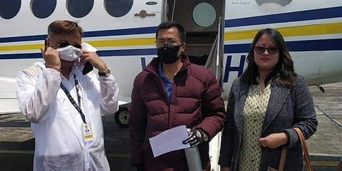 Dingko Singh (C) with his wife