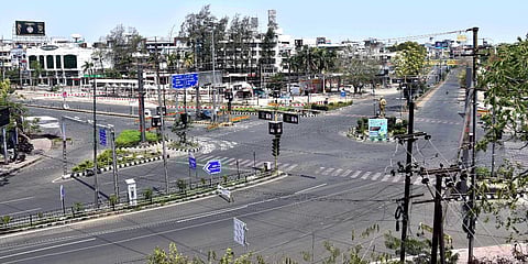 Board office square wears a deserted look during nationwide lockdown in Bhopal. (Photo| ANI)