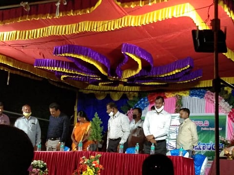 The PSI Nirmala V and her husband being felicitated at Pattanayakanahalli Police station premises in Sira taluk on Wednesday evening.