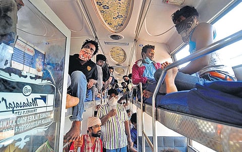 Approximately 1,286 fishermen hailing from Andhra Pradesh, who were stranded in Veraval in Gujarat, reached Vijayawada on Friday, from where they will proceed to their respective hometowns | Prasant Madugula