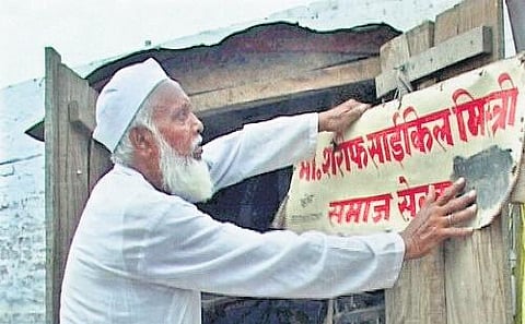 In the last 27 years, Mohammad Sharif cremated or buried more than 5,500 unclaimed bodies | express