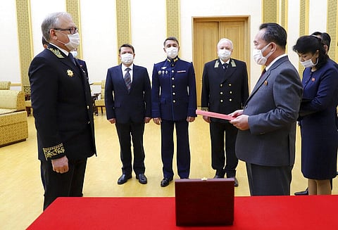 Vladimir Putin awards commemorative World War II medal to Kim Jong-un